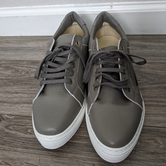 Sarah Flint Gray Leather Sneakers Women's 11 - Picture 2 of 5